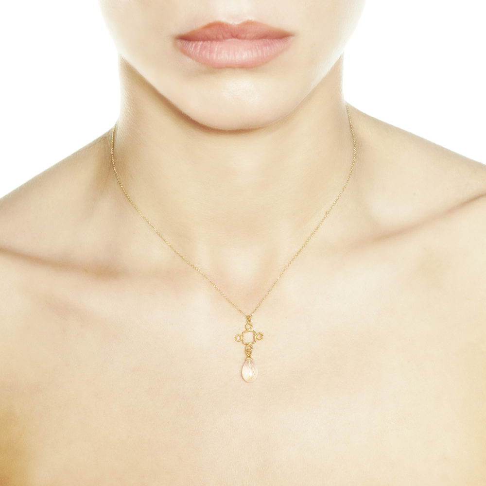 Christina Soubli_18kt gold little cross pendant with rose quartz DENTELLES