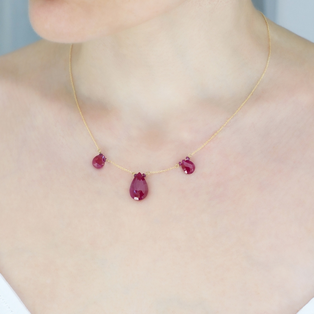 CS_necklace_rubies_18kt_model