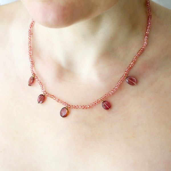 Necklace with pink tourmalines and rose saphires